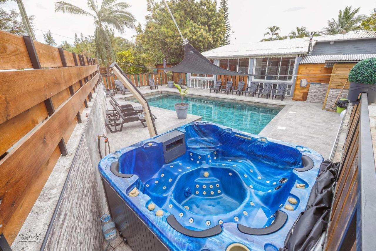 L'Avocat 1 Avec Piscine Chauffee Et Jacuzzi A Partager Βίλα Le Tampon Εξωτερικό φωτογραφία